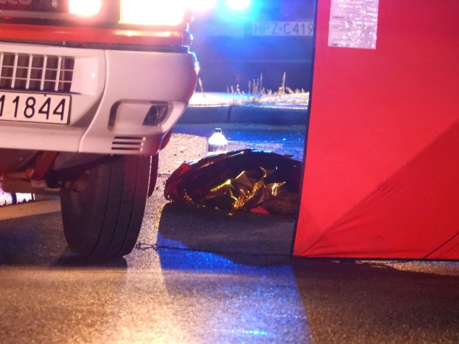 Błonie. Wjechali hulajnogą elektryczną prosto pod tira. Nie mieli szans, zaginęli na miejscu