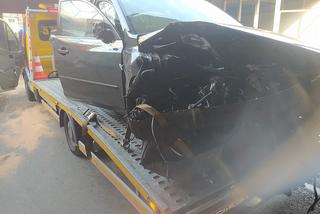 Wypadek w Katowicach. Kierowca zostawił auto i uciekł