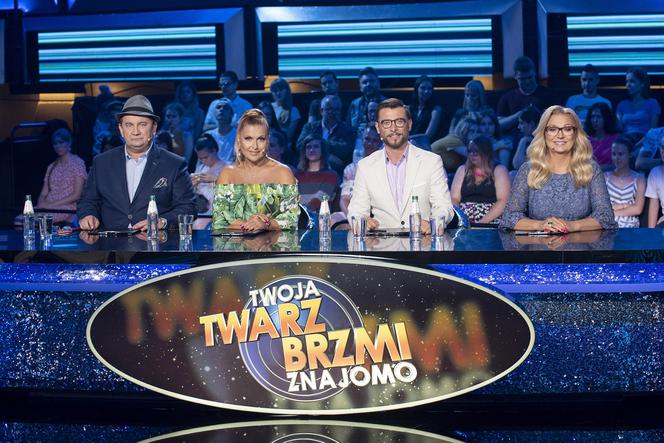 Paweł Królikowski chodzi w czapce
