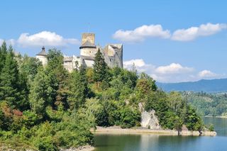 To najpiękniejsze jezioro w Małopolsce według AI. Pod jego wodami spoczywają zalane wsie