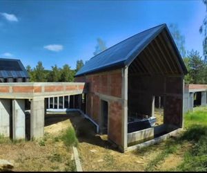 Michał Wiśniewski na budowie swojego domu