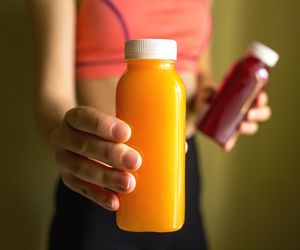 Pij codziennie szklankę tego soku. To pogromca tkanki tłuszczowej