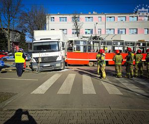 Wypadek z udziałem tramwaju i ciężarówki