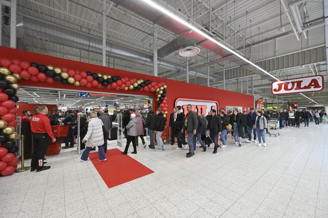 Wielkie otwarcie sklepu szwedzkiego giganta w Warszawie. Były gigantyczne promocje i długie kolejki