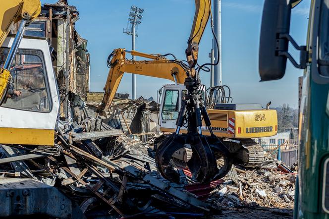 Bytom: Rozbiórka "krzywego domku". To kawał historii Polonii Bytom