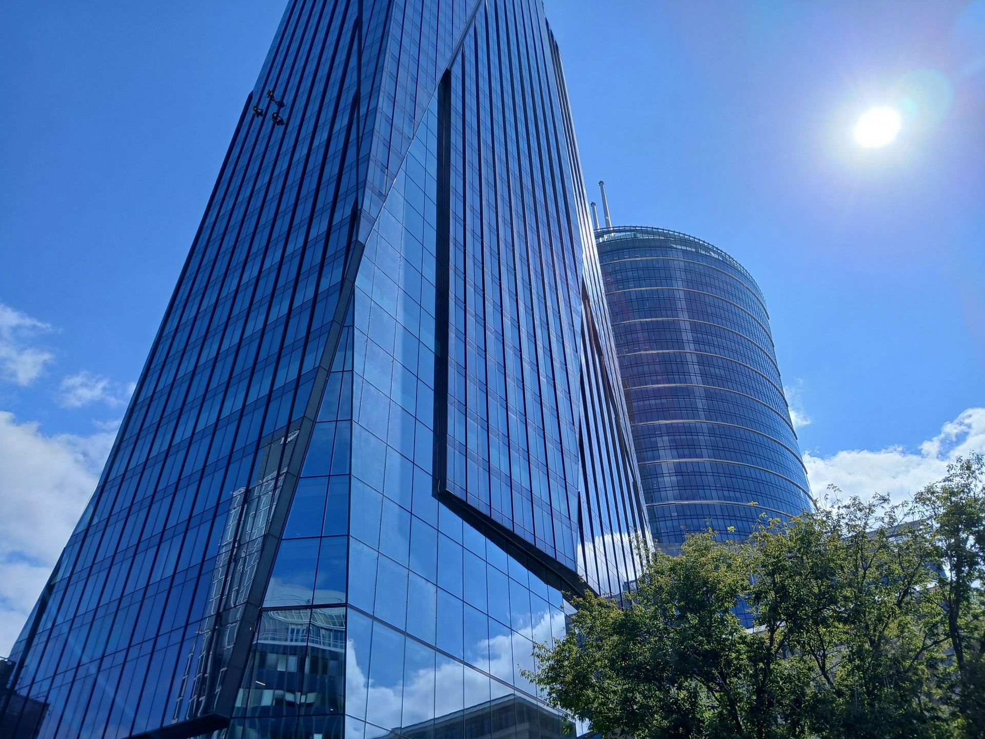 Wieżowiec The Bridge w Warszawie