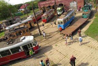 Miłośnicy starych tramwajów ZDRUZGOTANI! Ktoś się włamał do zajezdni na Brusie. STRATY SIĘGAJĄ OKOŁO 10 000 złotych!