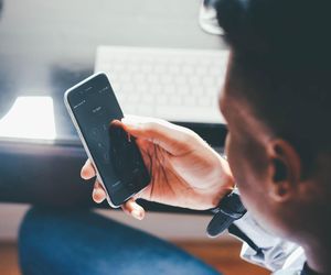 Płatności za zakupy online w niebezpieczeństwie. Hakerzy wykradli adresy i hasła