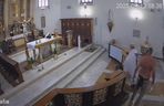 Półnagi mężczyzna przerwał mszę. Krzyczał, był agresywny