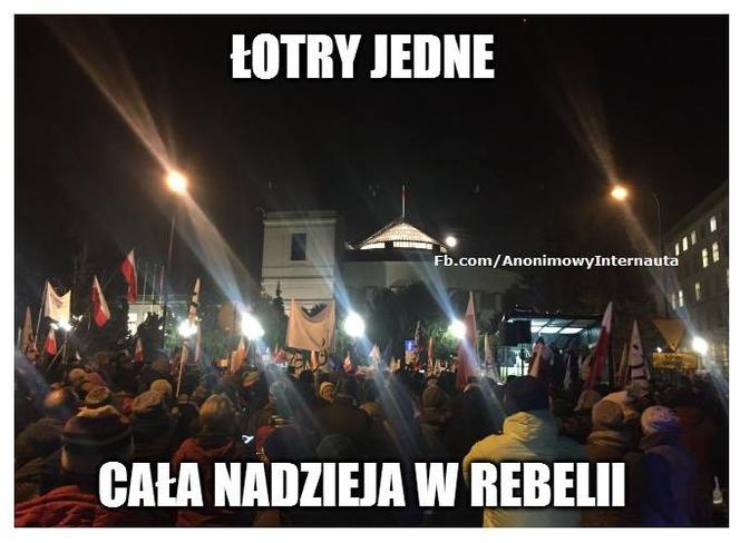 Nocna afera w sejmie. MEMY