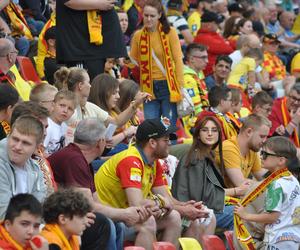 Korona Kielce - Ruch Chorzów. Zdjęcia kibiców na Suzuki Arenie