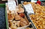 Ile kosztują grzyby w Krakowie? Ceny na targowiskach przyprawiają o zawrót głowy