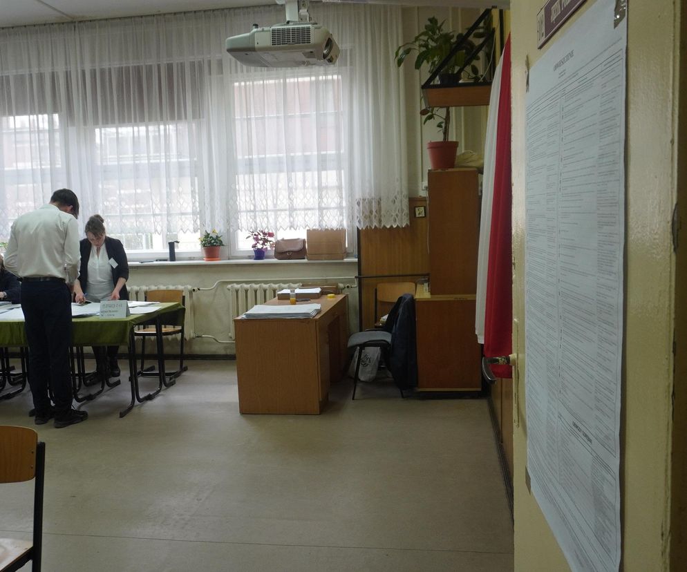 Wybory samorządowe 2024. Olsztynianie tłumnie ruszyli do urn [ZDJĘCIA]