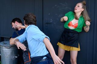 Barwy szczęścia odc. 2146 - opis, streszczenie: Krystian próbuje zgwałcić Renatę