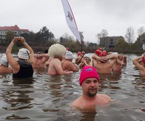 Zimne nóżki i czapki na głowie. Kolejne morsy z woj. lubelskiego zaczęły sezon. Zobacz galerię 