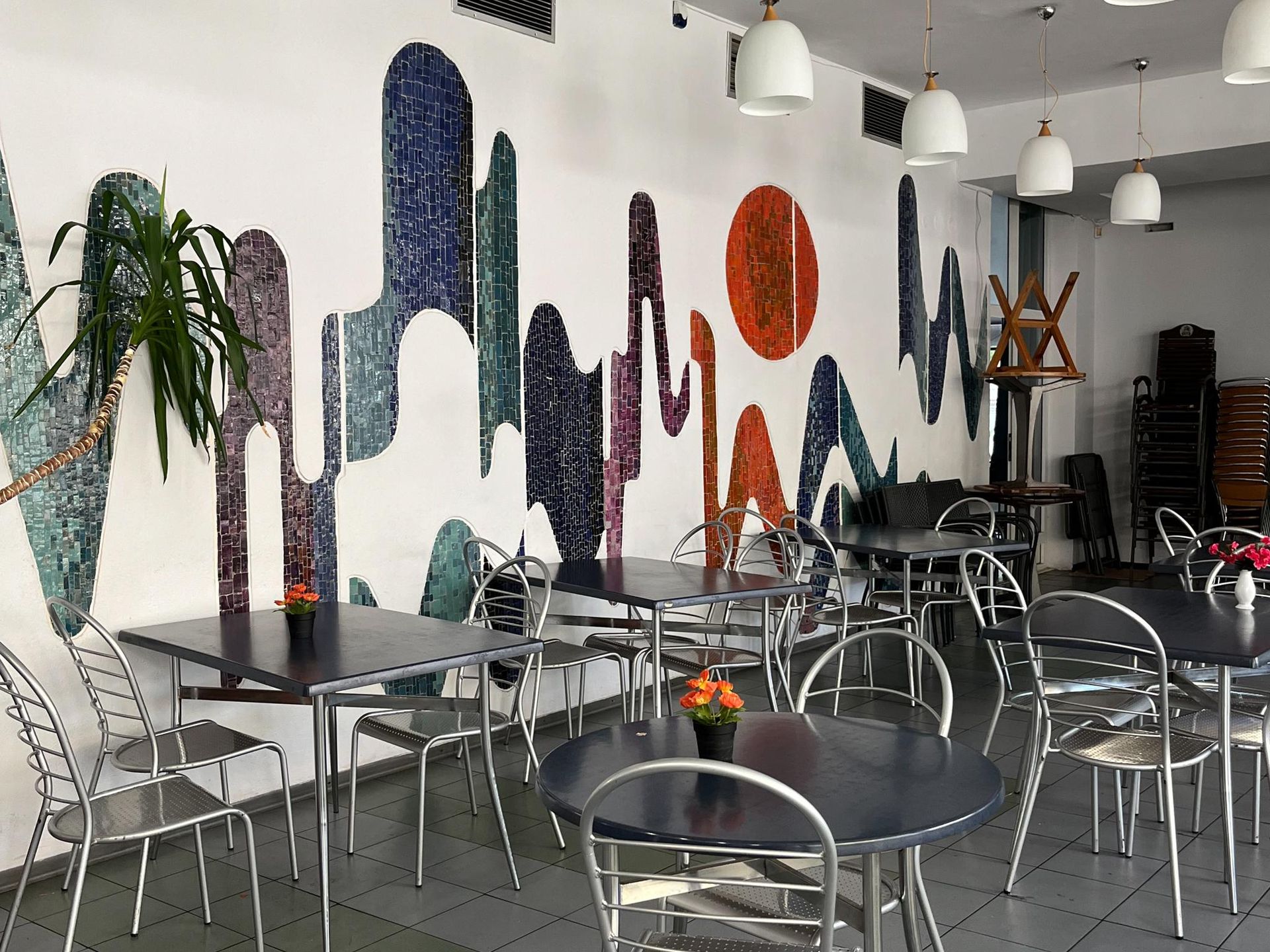 Mozaika w Barze Alpejskim w Warszawie