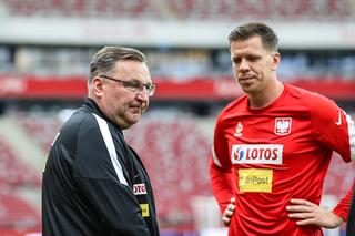 Wojciech Szczęsny brutalnie zadrwił z Czesława Michniewicza publicznie. To nagranie nie przejdzie bez echa. Polski bramkarz wypalił 