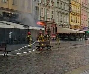 Dramat na Rynku we Wrocławiu. Ogródek restauracji stanął w ogniu