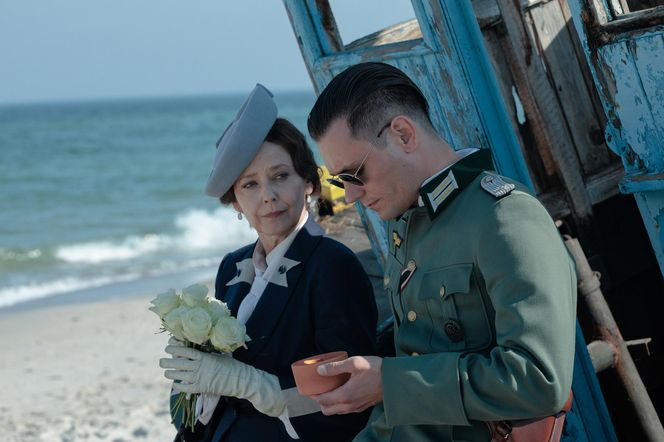 	Zatoka szpiegów 2 sezon. Franz Neumann (Bartosz Gelner), Rosa (Anna Radwan)