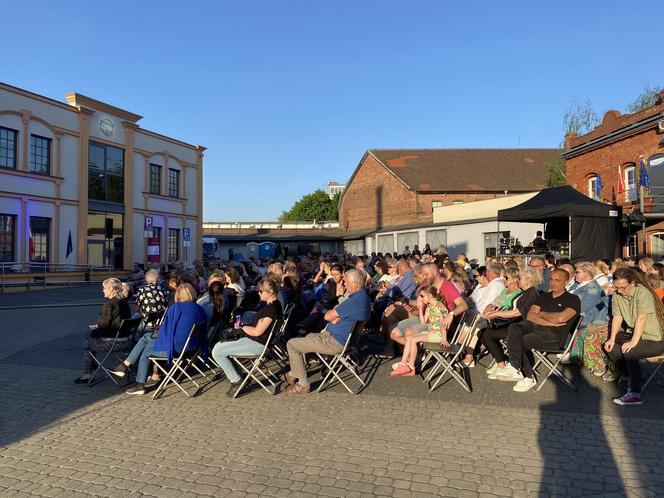  IV Lubuski Festiwal Piwnic i Winnic w Zielonej Górze. Koncert zagrał Czesław Śpiewa