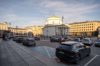 Więcej zieleni pojawi się na pl. Trzech Krzyży