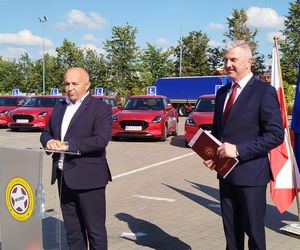 Siedlecki WORD wymienił starą flotę pojazdów egzaminacyjnych na nowe samochody marki Suzuki Swift