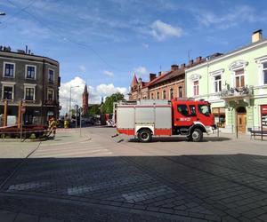 Tarnów. Ulica Krakowska została zablokowana z powodu alarmu bombowego