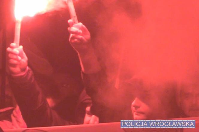Wrocław: Tych osób szuka policja. Chodzi o marsz narodowców! [ZDJĘCIA]