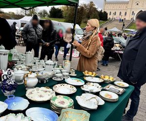 Wcisło buszuje na pchlim targu.