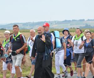 Śpiewający dzień lubelskich pątników na szlaku do Jasnej Góry!