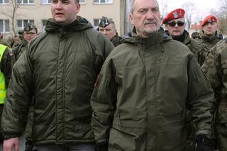 Macierewicz podrywał na bomby!