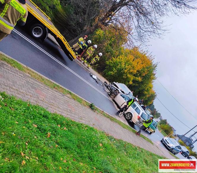 Wypadek w Podzamczu. Zderzyły się trzy auta