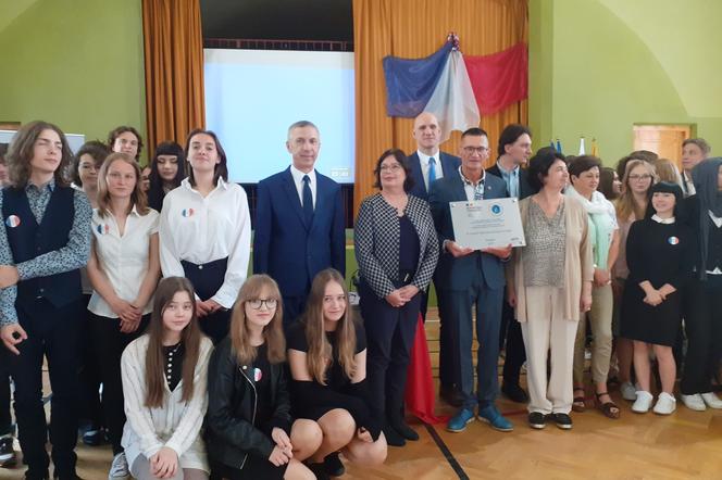  Prestiżowy certyfikat najwyższej jakości nauczania języka francuskiego dla XI LO w Łodzi!
