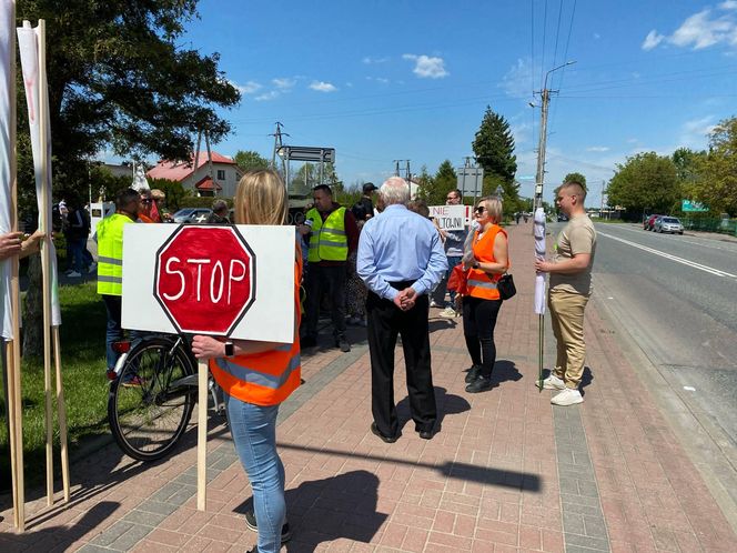 Powiat siedlecki: mieszkańcy gminy Wiśniew sprzeciwiają się budowie asfaltowni
