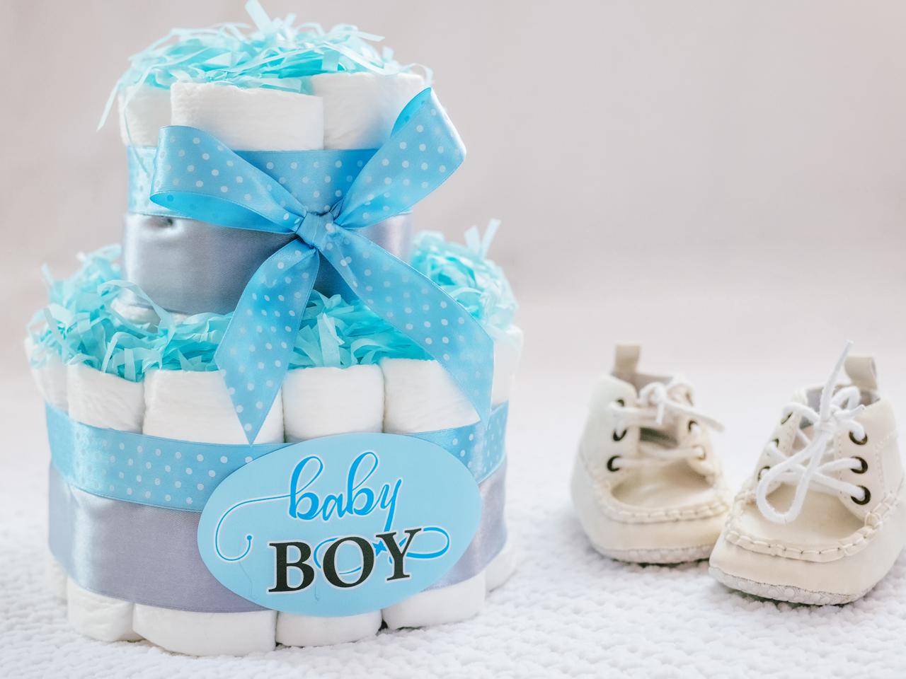 Tort z pampersów: jak zrobić prezent na baby shower na BABY SHOWER