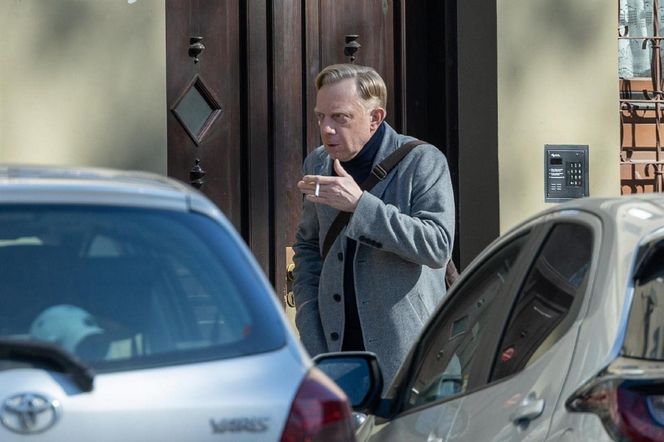 Arkadiusz Janiczek wychyla małpkę w samo południe