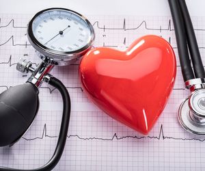 Jak podnieść ciśnienie? 7 bezpiecznych sposobów na zbyt niskie ciśnienie krwi