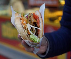 Turcja idzie na kebabową wojnę. Czy w Polacy pożegnają się z ulubionym daniem?