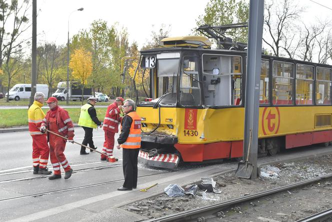 Wypadek tramwajowy przy ul.Elekcyjnej w Warszawie