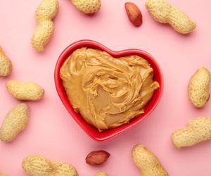 Nie kupuję masła orzechowego, tylko robię je w domu. Jest zdrowsze i o wiele lepsze niż to ze sklepu 