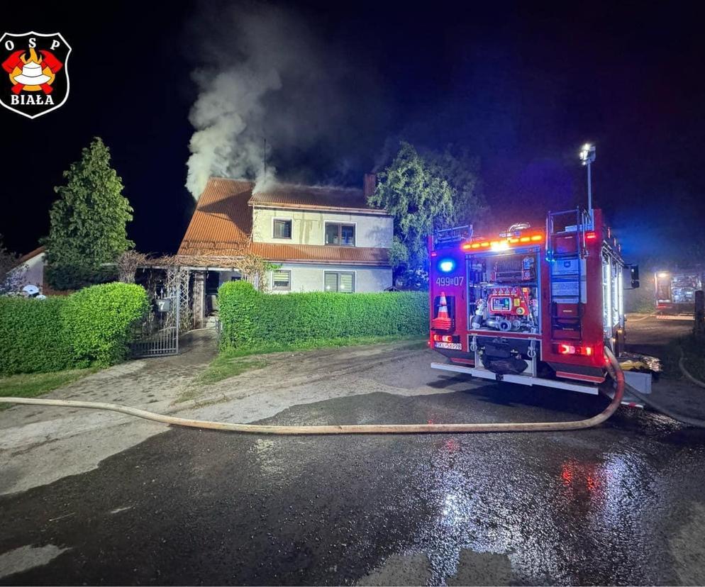 Pożar domu jednorodzinnego w Kłobucku. Płonęły dach i poddasze