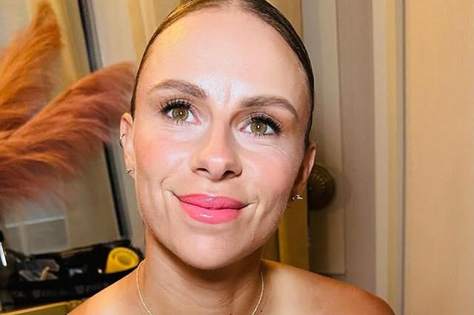 Magda Linette wygrzewa się na Malediwach w kusym bikini. Od tych widoków topi się śnieg w Polsce