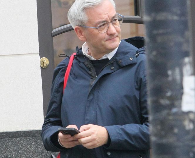 Robert Biedroń kupił okulary