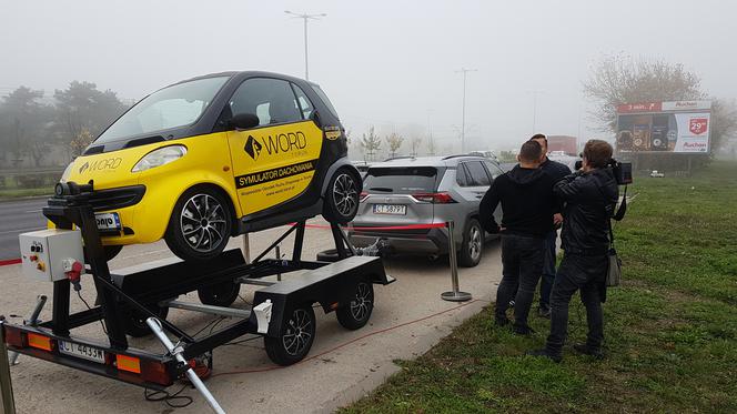 Rozbłyśnij rozsądkiem - załóż odblask - akcja policji w powiecie toruńskim