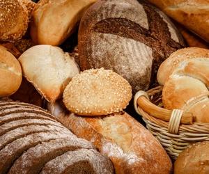 Jak nie marnować chleba? Sprawdzone triki, by cieszyć się świeżością na dłużej