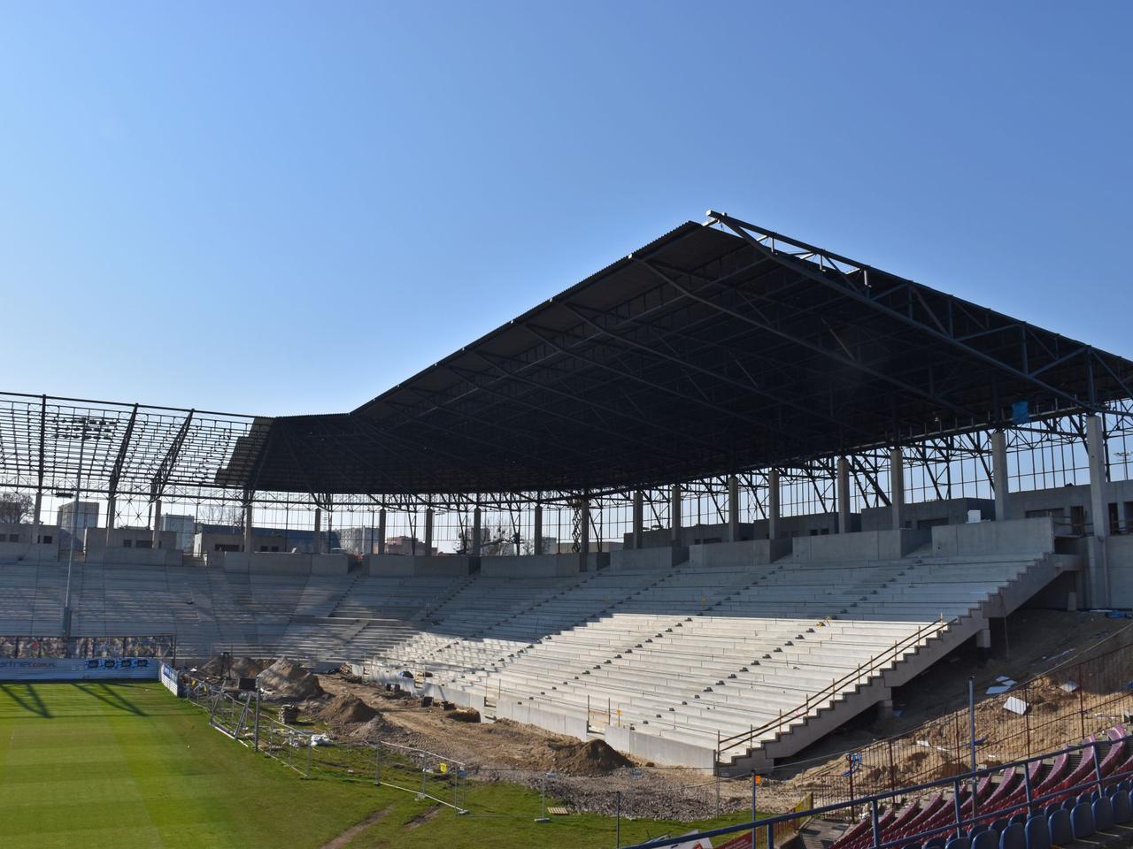 Stadion Pogoni rośnie jak na drożdżach[GALERIA]