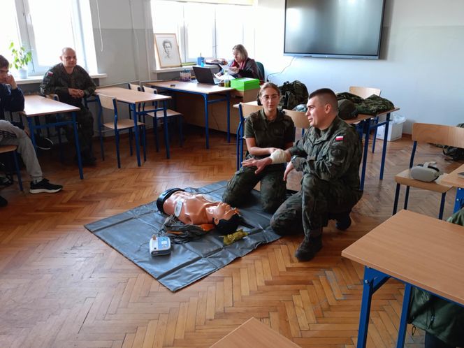 Prowadzone w ramach programu Edukacja z Wojskiem zajęcia w szkołach będą się odbywać do 13 grudnia 2024 roku.