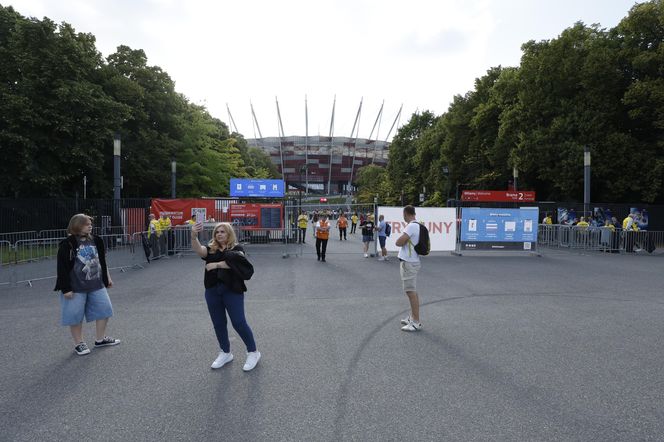Koncert Justina Timberlake'a w Warszawie - fani pod PGE Narodowym