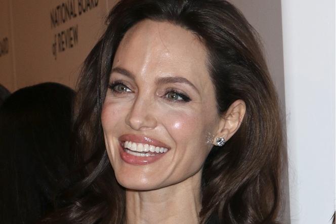 Angelina Jolie wymieniła Brada Pitta na... DJ z Kambodży! 