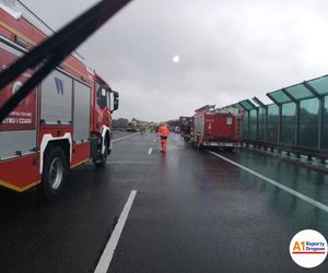 Wypadek na autostradzie A1 w Świerklanach